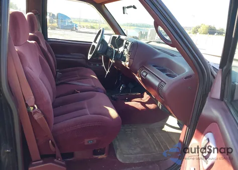 1995 Chevrolet Gmt-400 K1500 из США, поврежденный, VIN 1GCEK14K5SZ280112